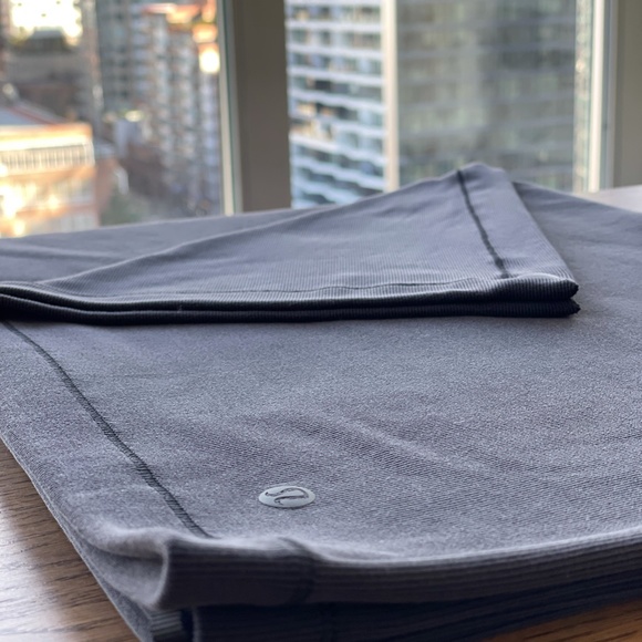 Lululemon Versatile Scarf - Picture 1 of 5